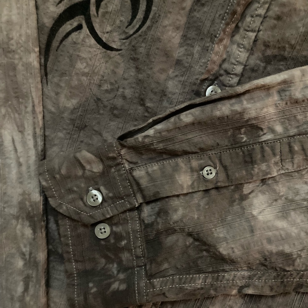 *SOLD* Men’s Helix Casual Button Down - Picture 4 of 7